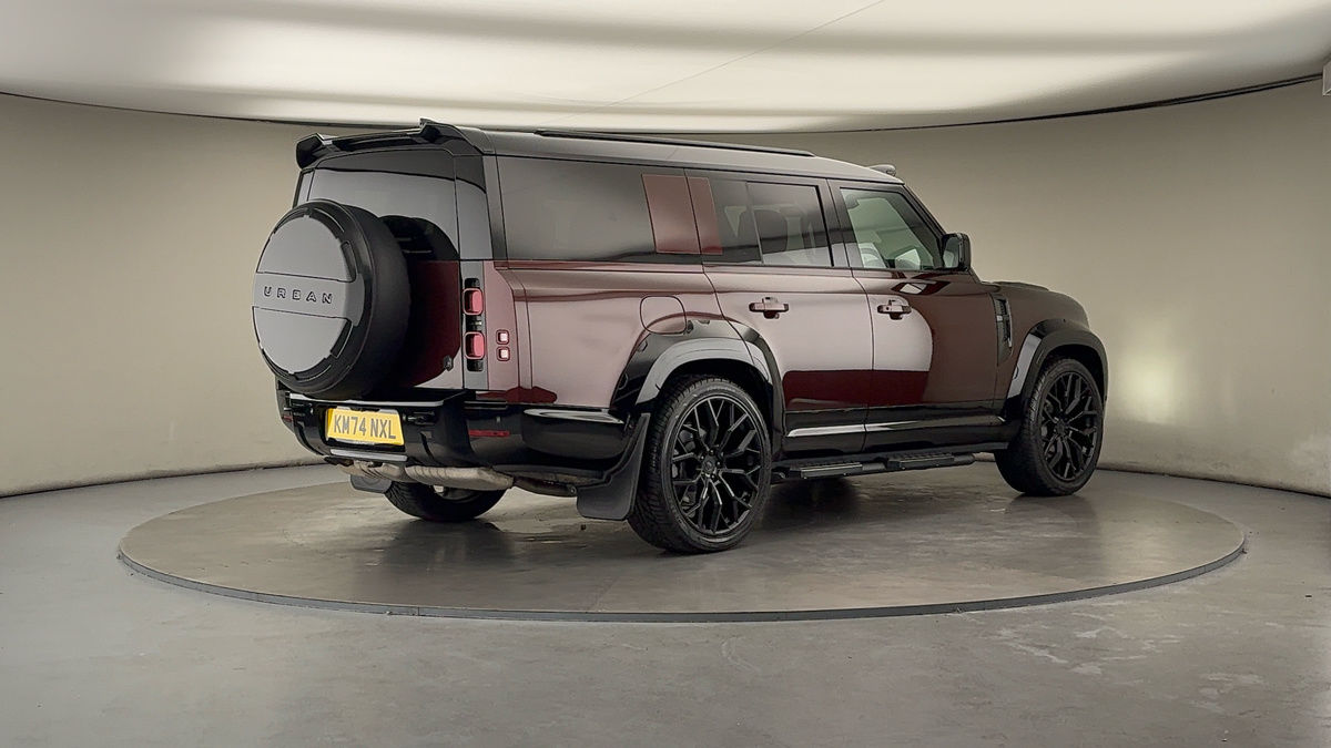 Land Rover Defender 130 Urban Image 21