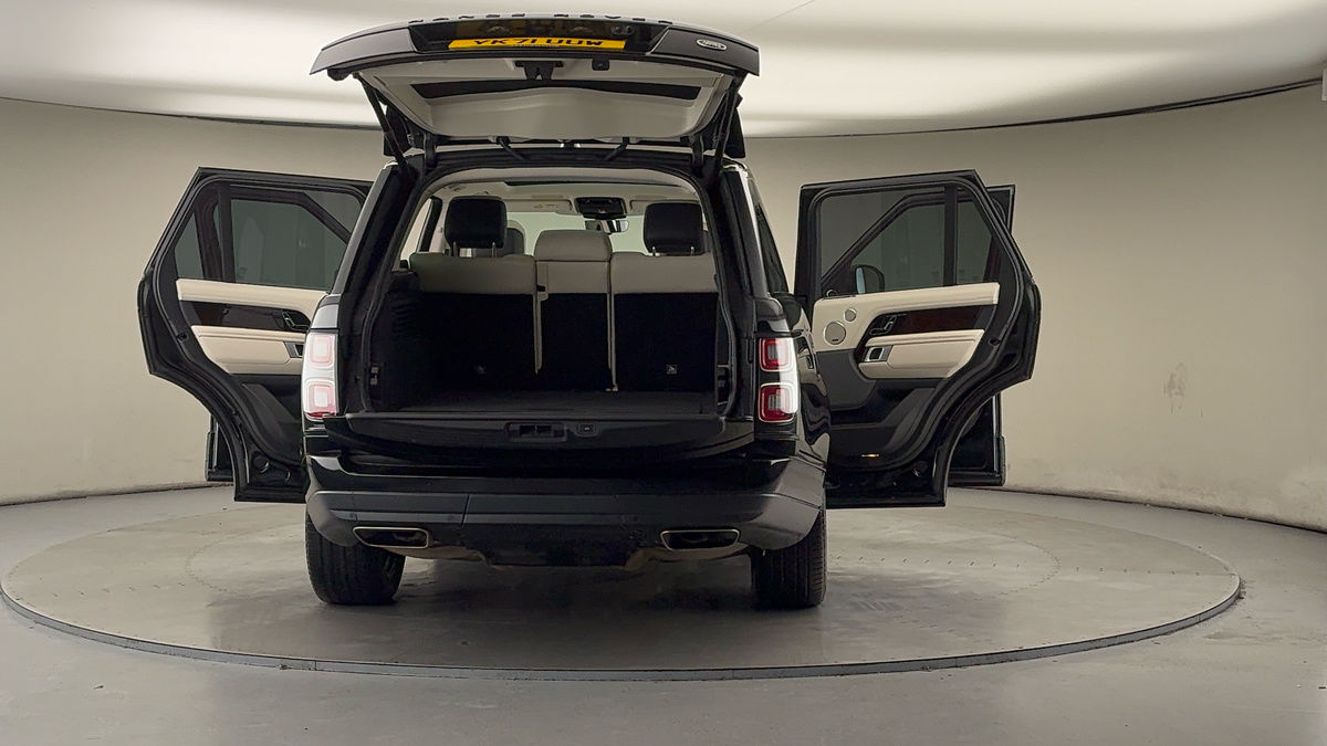 More views of Land Rover Range Rover