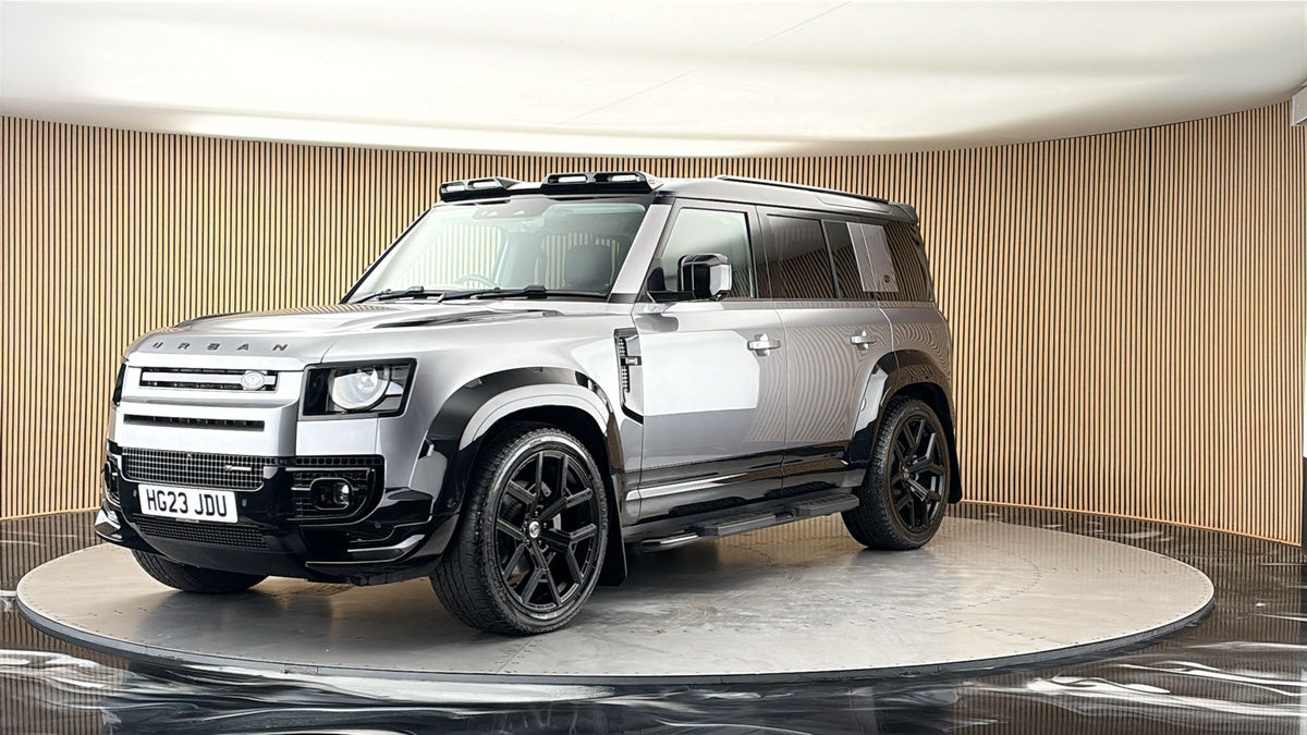 More views of Land Rover Defender 110