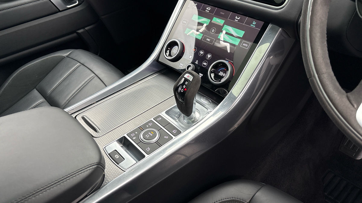 Land Rover Range Rover Sport Image 24