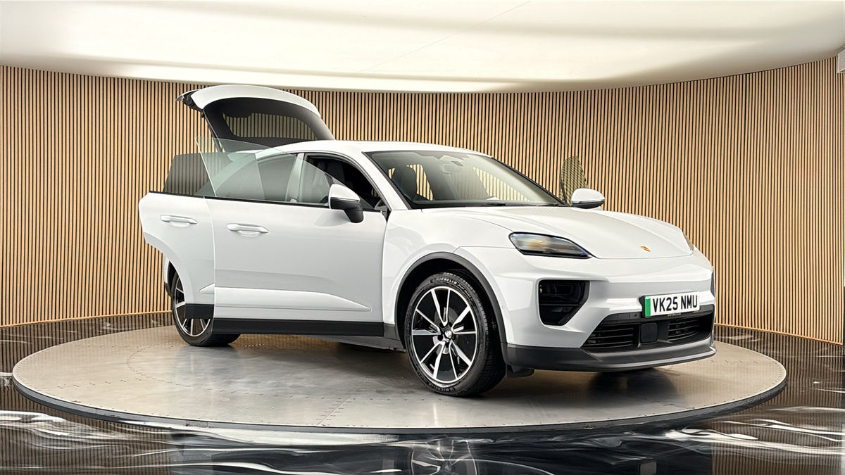 More views of Porsche Macan