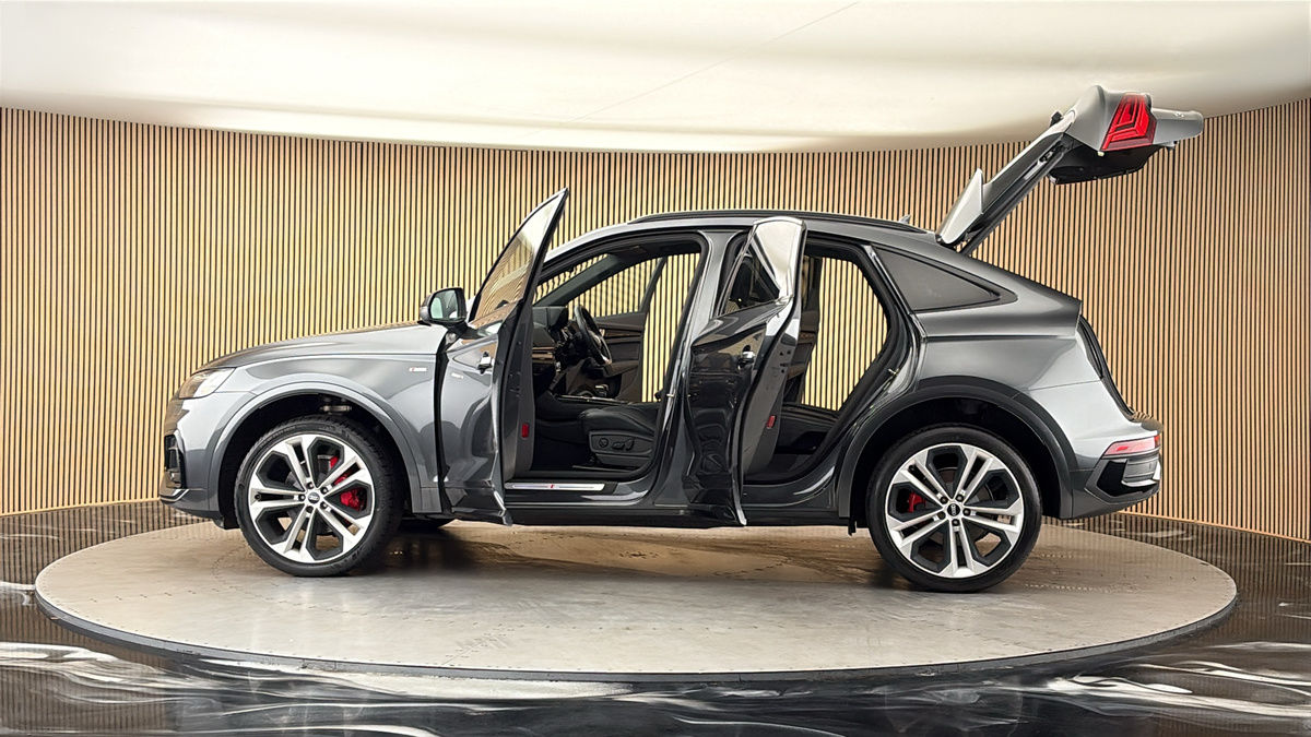 More views of Audi Q5