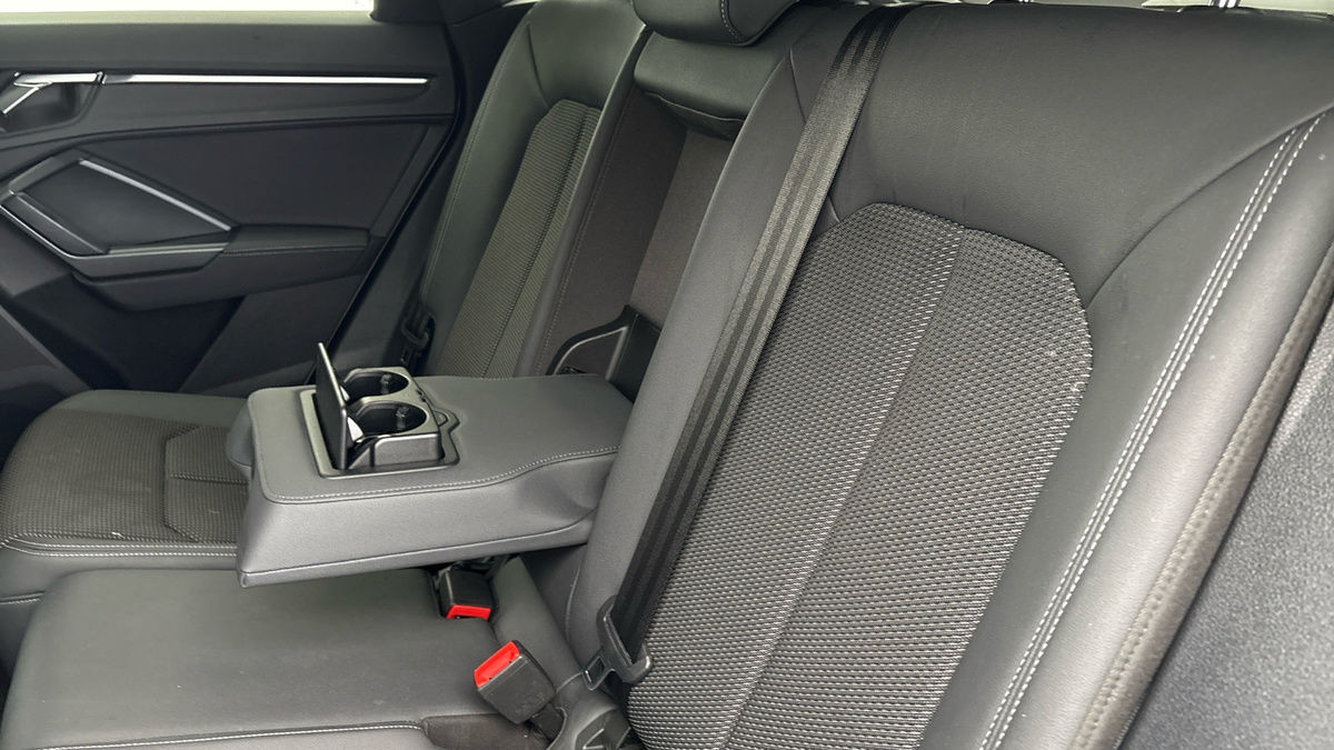 Audi Q3 Image 9