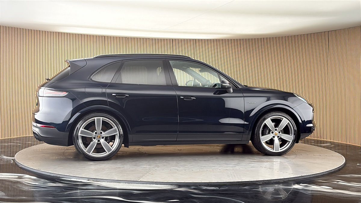 More views of Porsche Cayenne