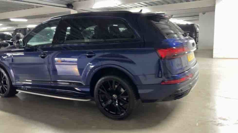 More views of Audi Q7