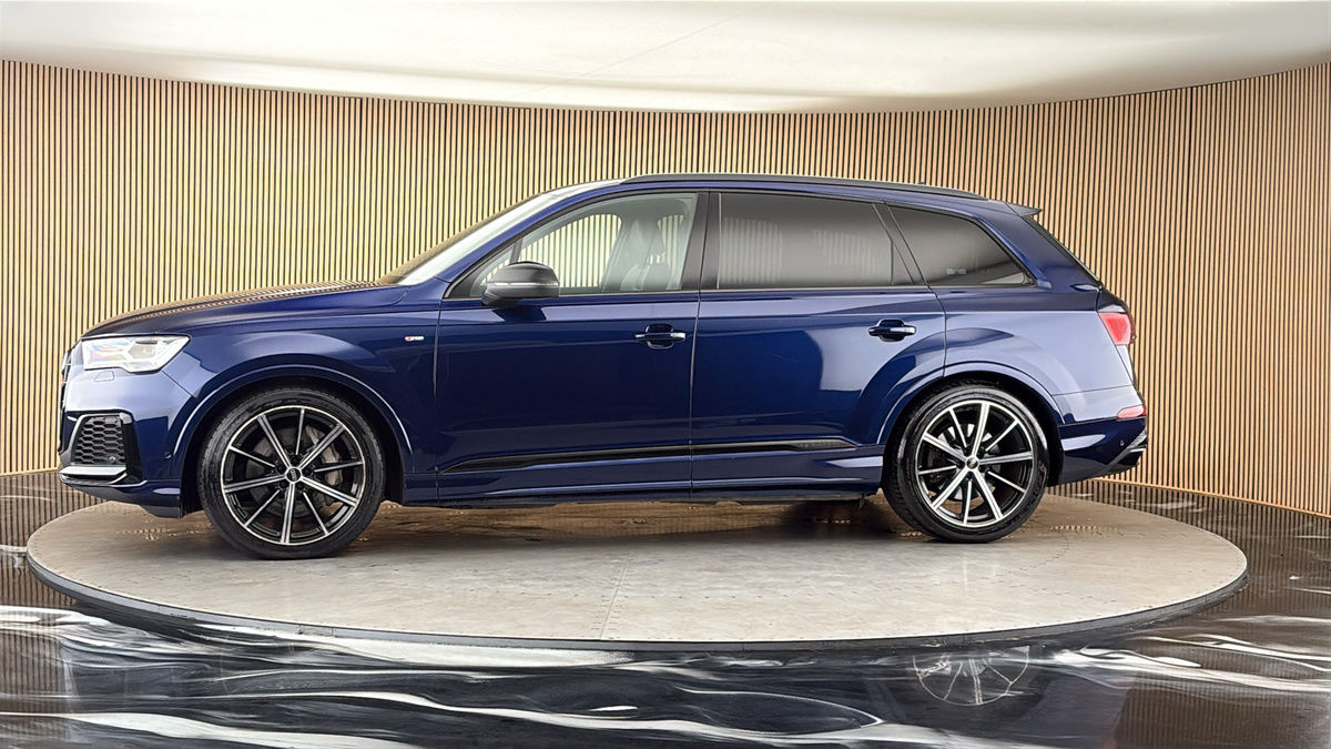 More views of Audi Q7