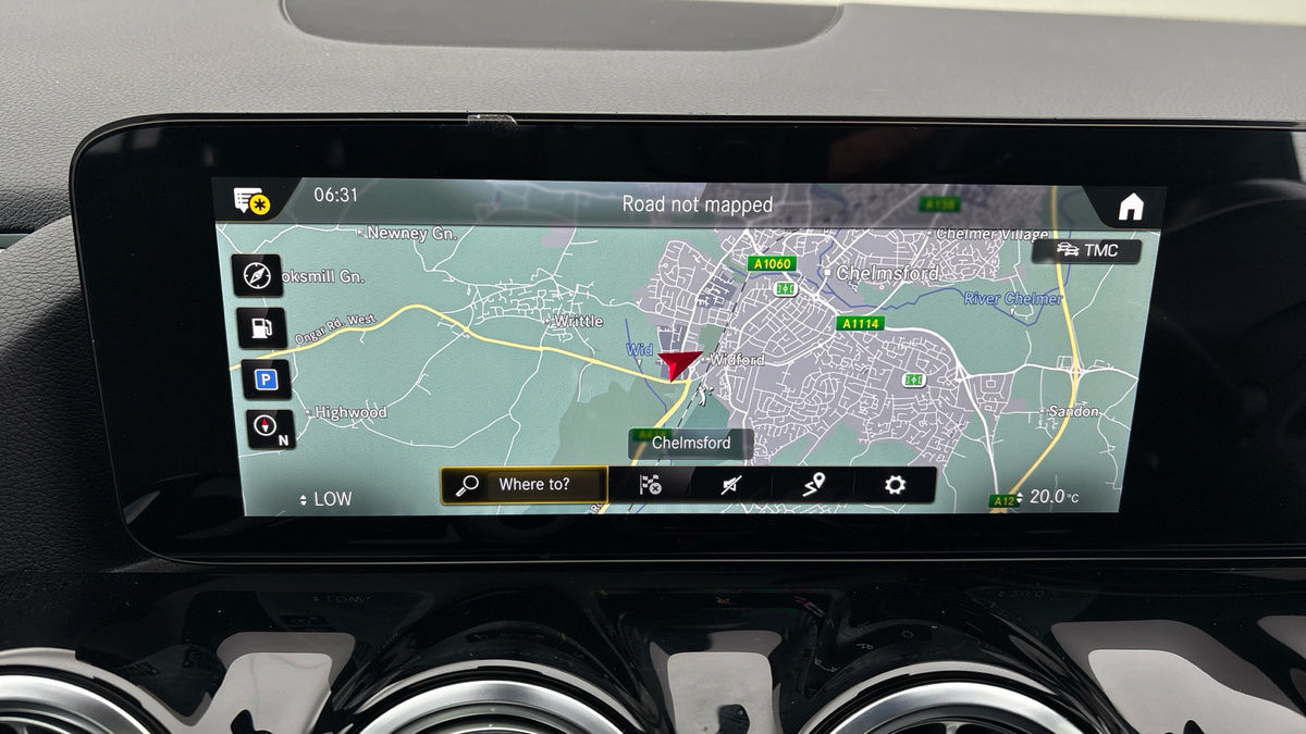 Mercedes-Benz GLA Image 17