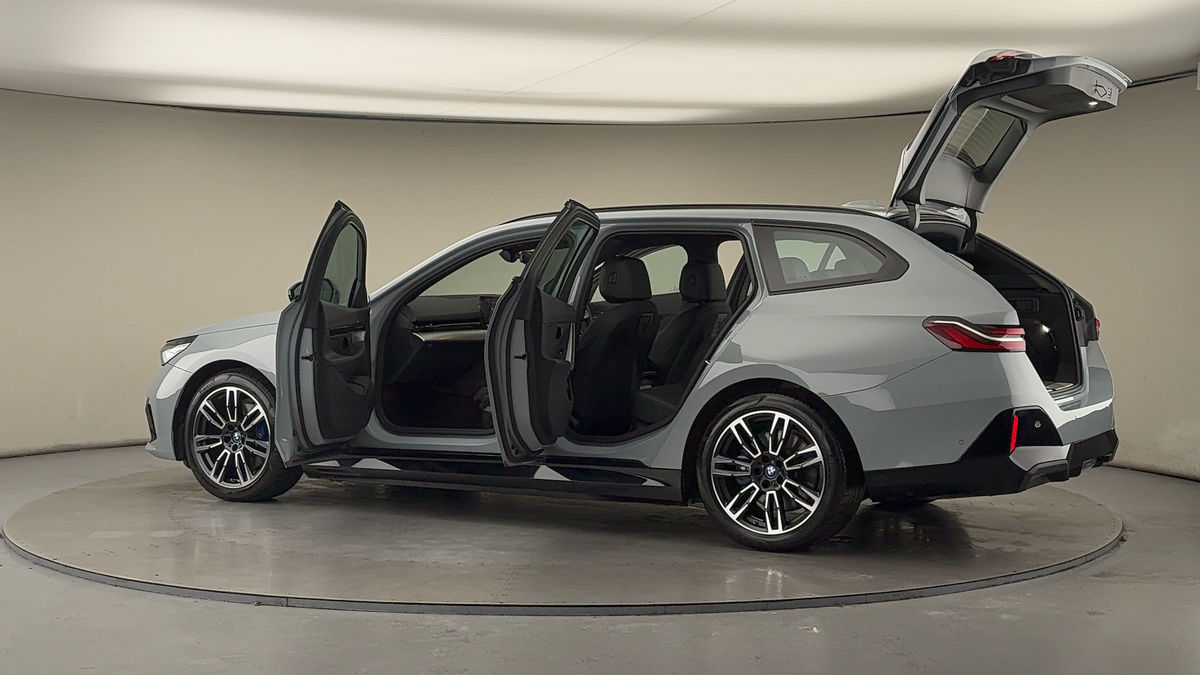 More views of BMW 5 Series