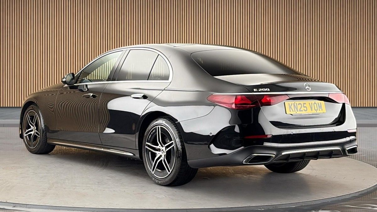 Mercedes-Benz E Class Image 2