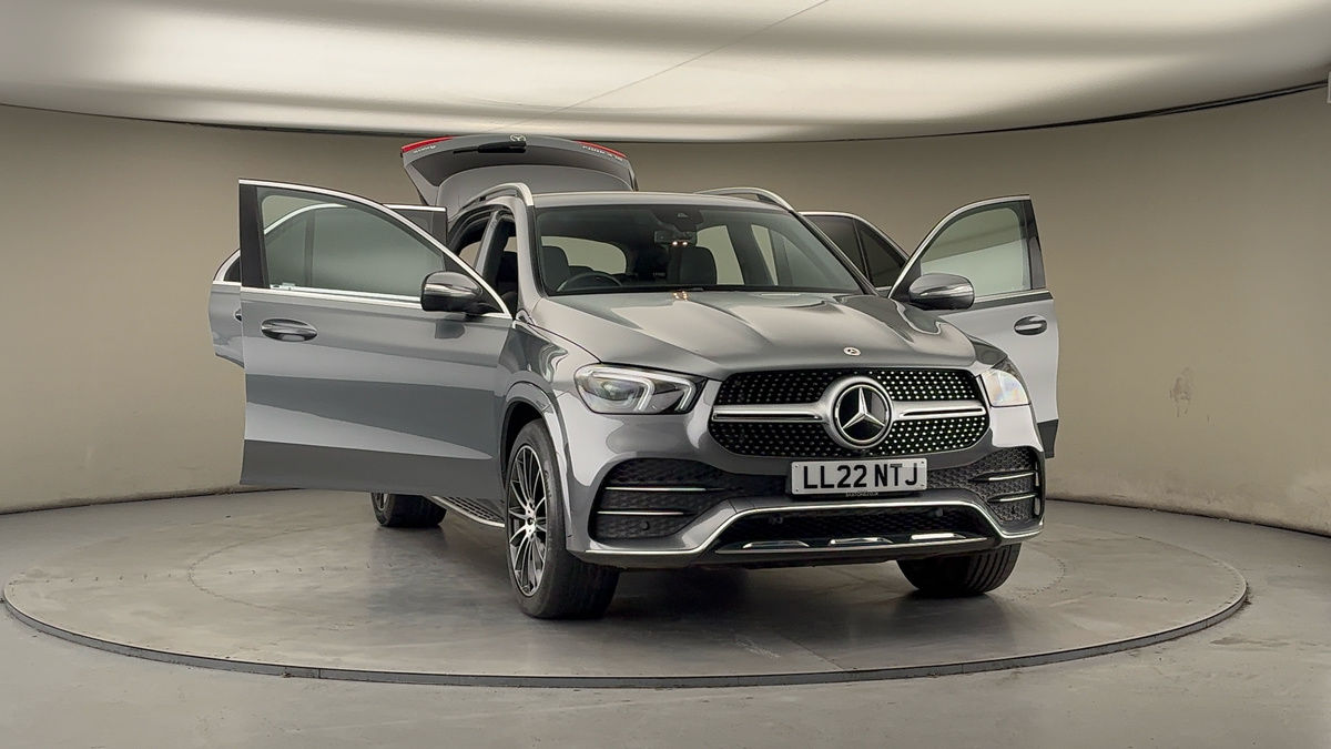 More views of Mercedes-Benz GLE