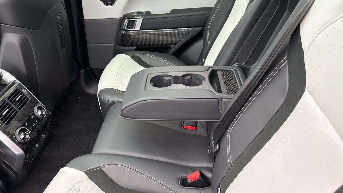 Land Rover Range Rover Sport Image 9