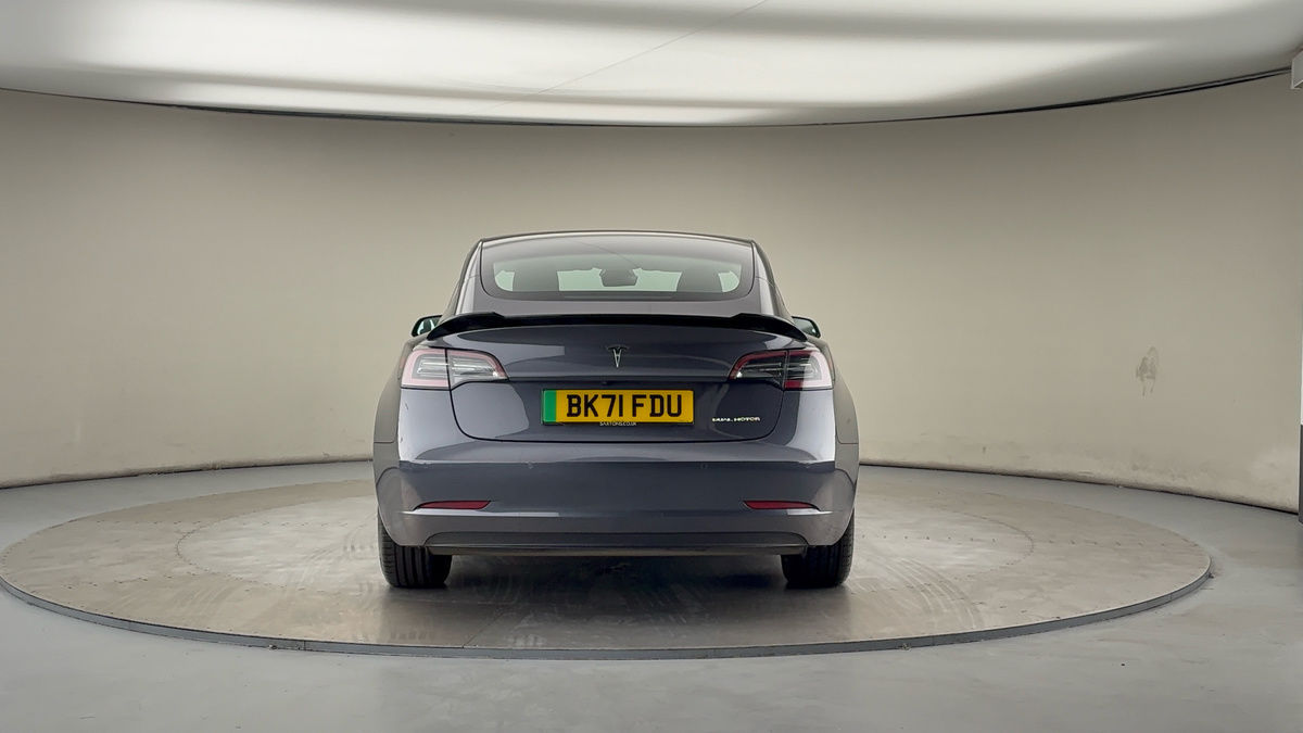 Tesla Model 3 Image 4