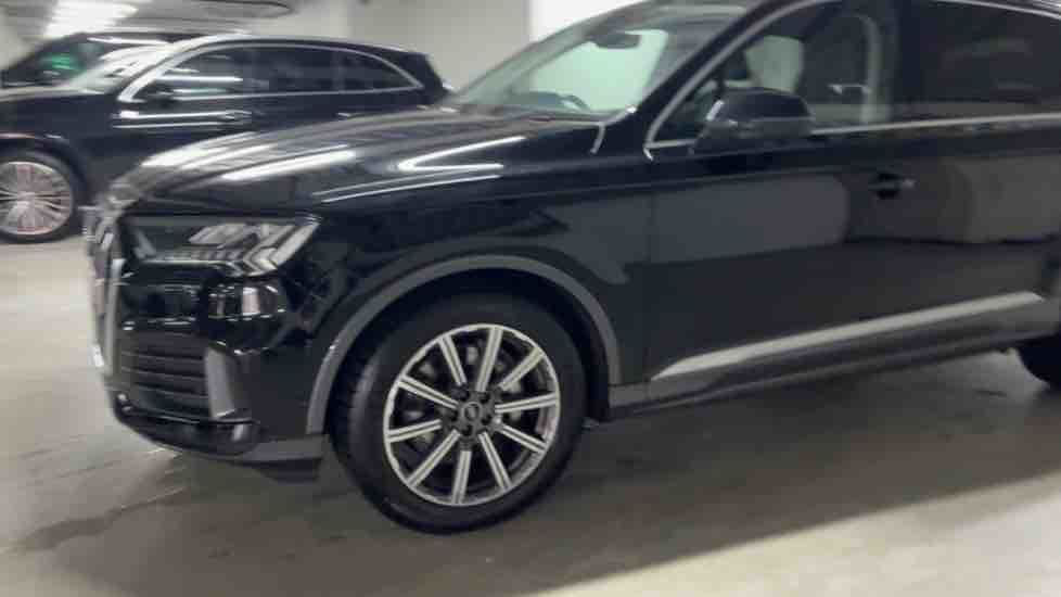 More views of Audi Q7