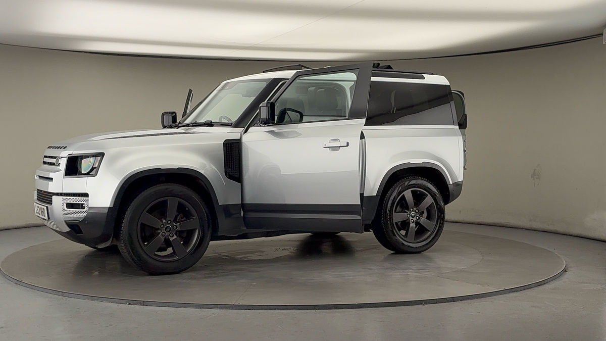 More views of Land Rover Defender 90