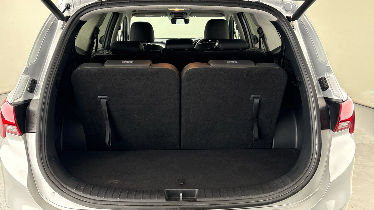 Hyundai Santa Fe Image 11