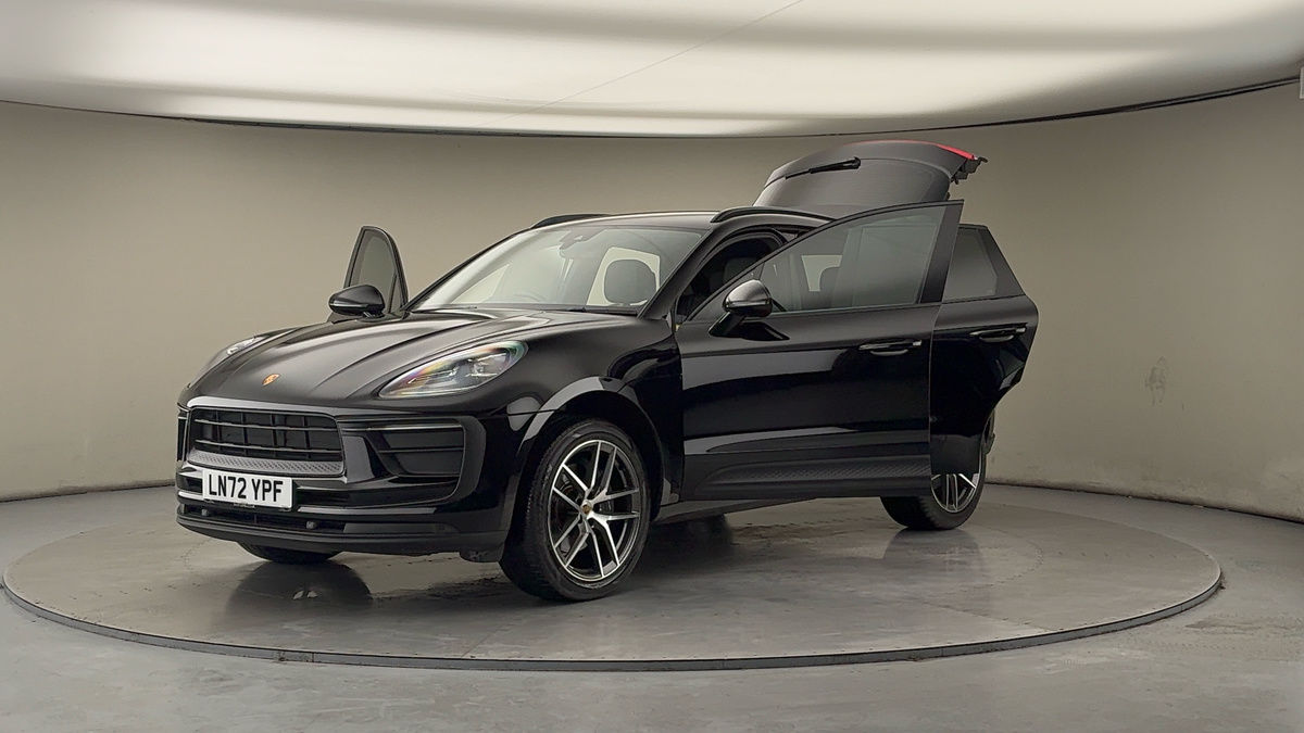 More views of Porsche Macan