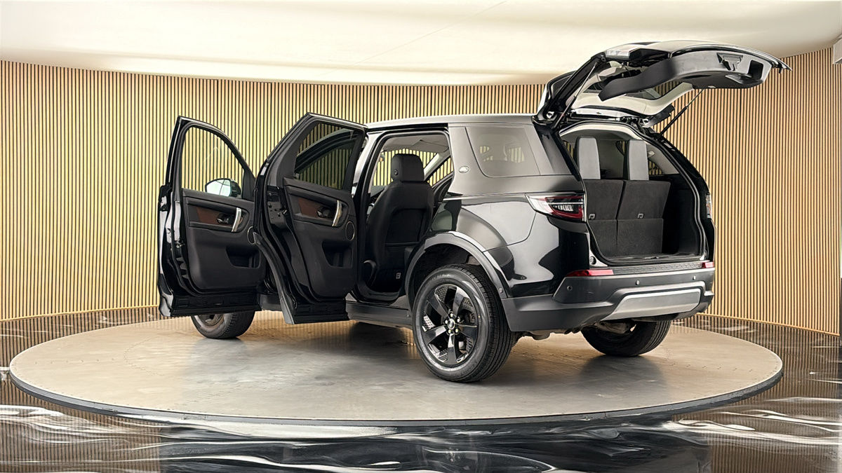 More views of Land Rover Discovery Sport