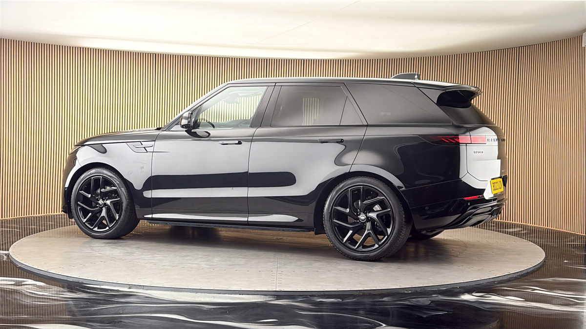 More views of Land Rover Range Rover Sport