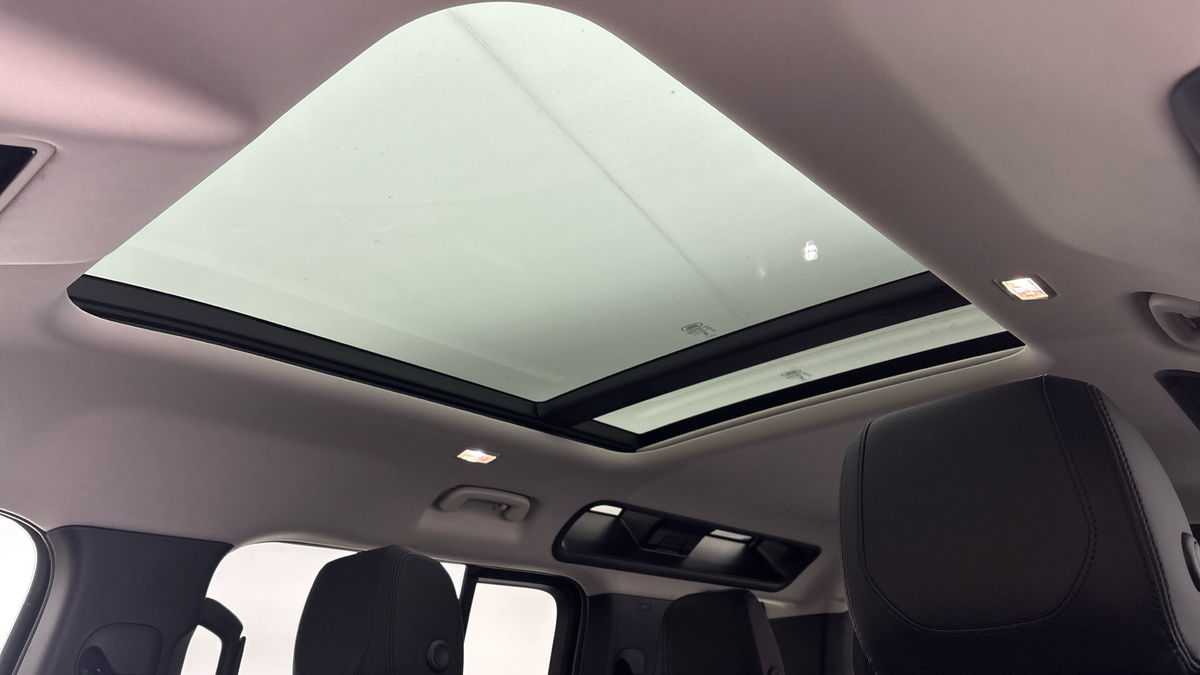 Land Rover Defender 110 Urban Image 18