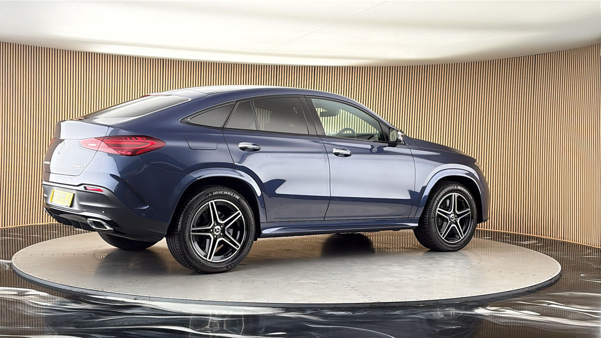 More views of Mercedes-Benz GLE