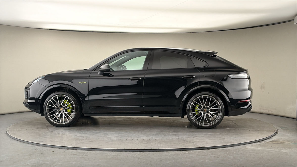 More views of Porsche Cayenne
