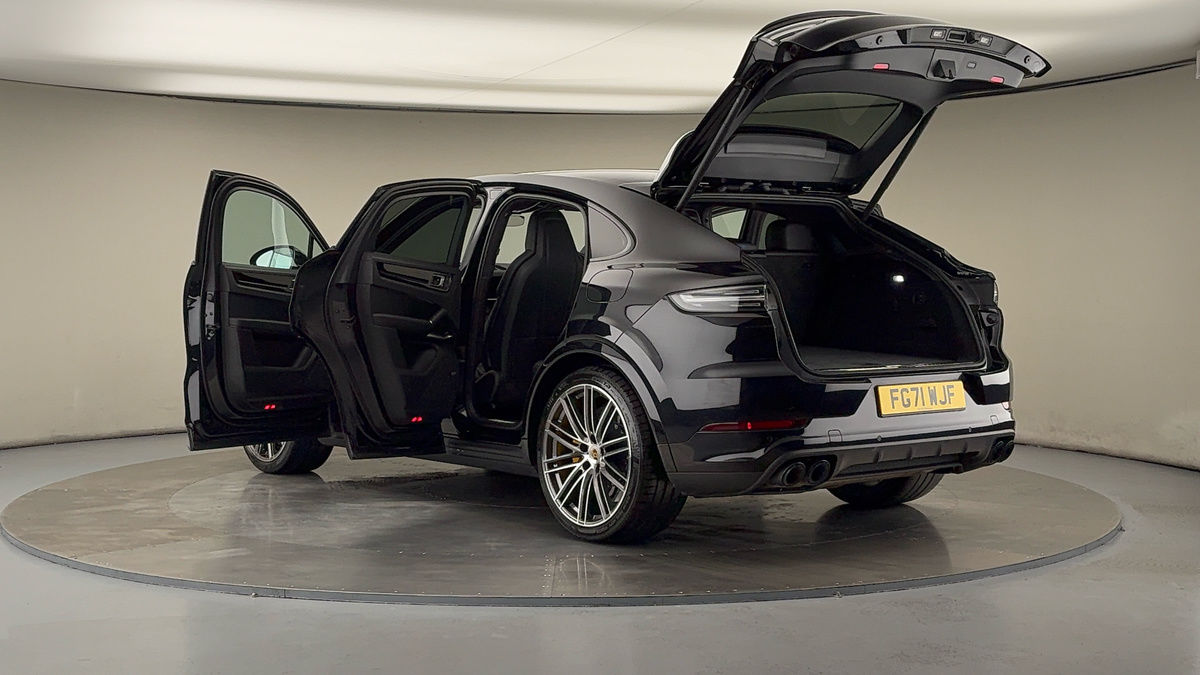 More views of Porsche Cayenne
