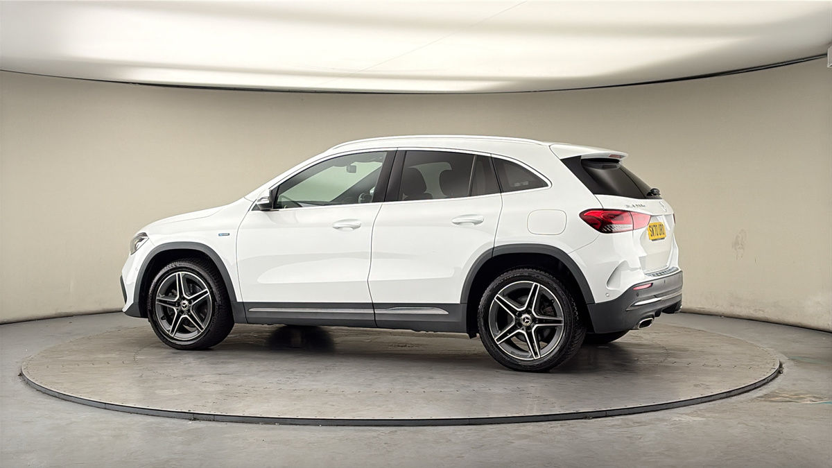 More views of Mercedes-Benz GLA