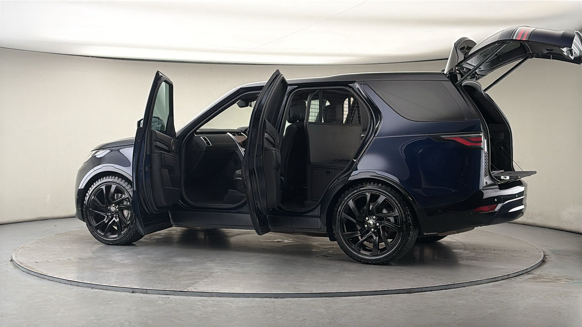 More views of Land Rover Discovery