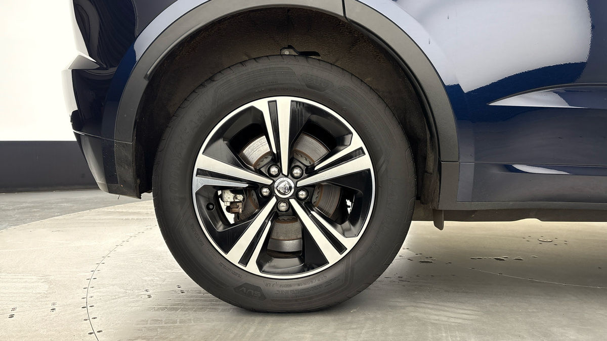 Jaguar E-PACE Image 10