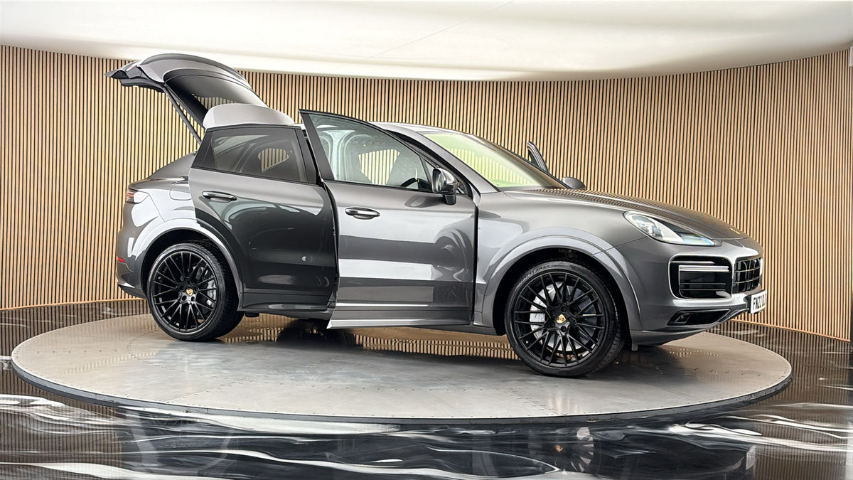 More views of Porsche Cayenne