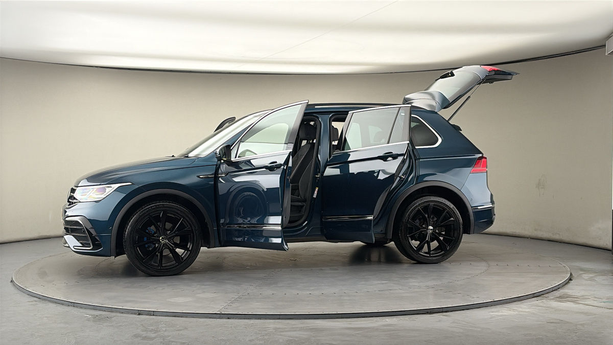 More views of Volkswagen Tiguan