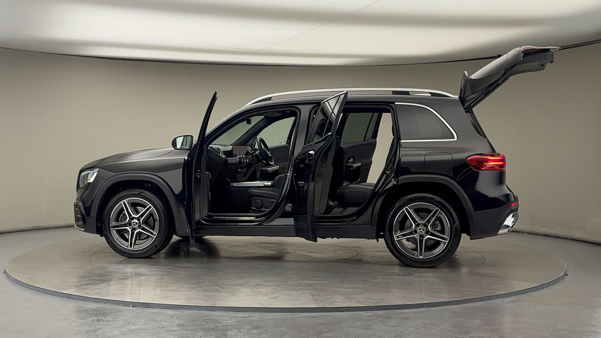 More views of Mercedes-Benz GLB