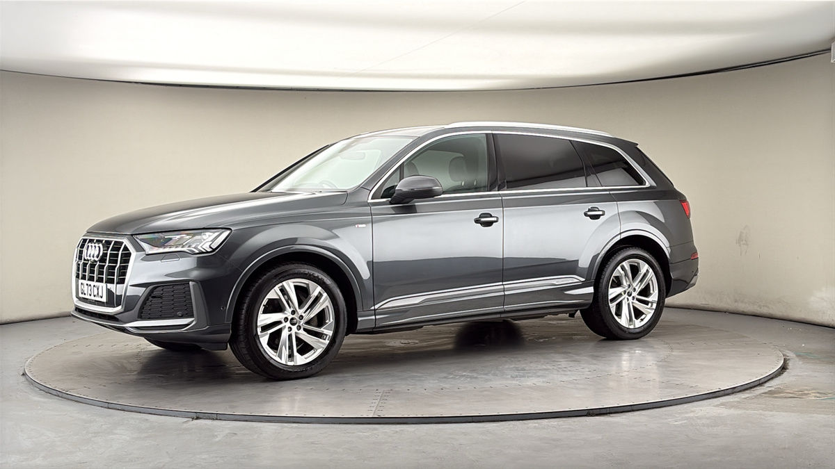 More views of Audi Q7