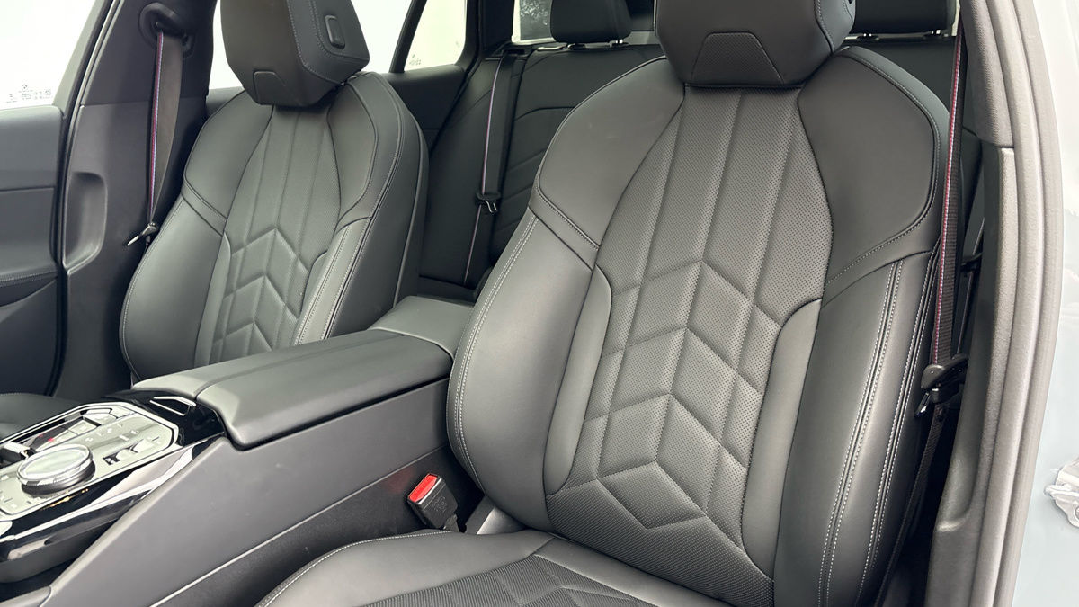 BMW 5 Series Image 7