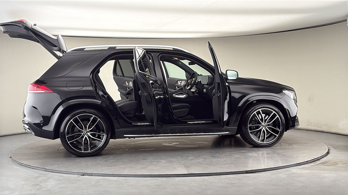 More views of Mercedes-Benz GLE