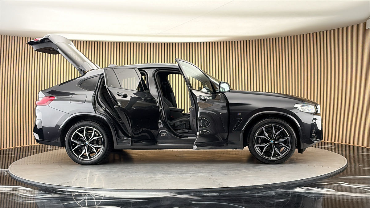 More views of BMW X4