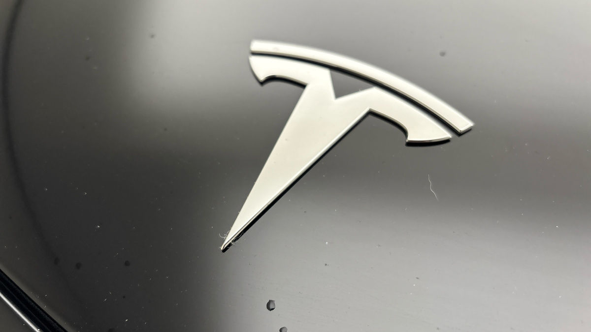 Tesla Model 3 Image 47