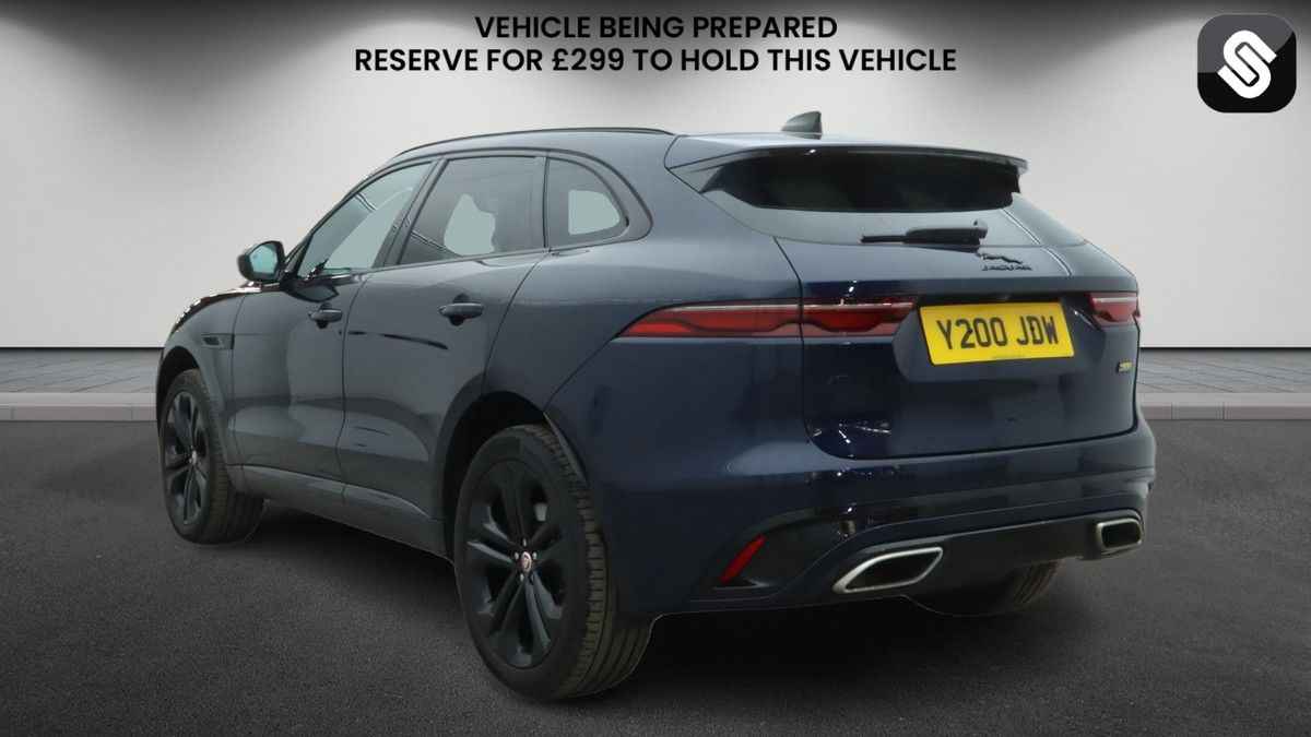 Jaguar F-PACE Image 3