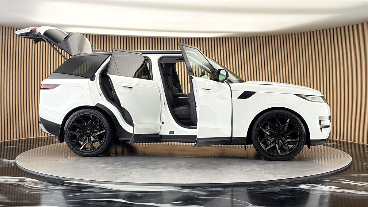 More views of Land Rover Range Rover Sport