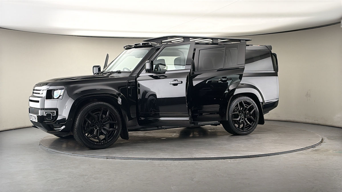 More views of Land Rover Defender 130