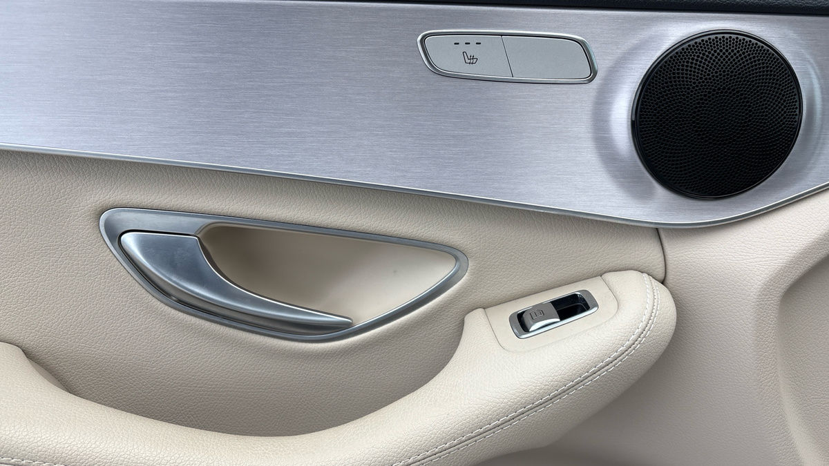 Mercedes-Benz C Class Image 19