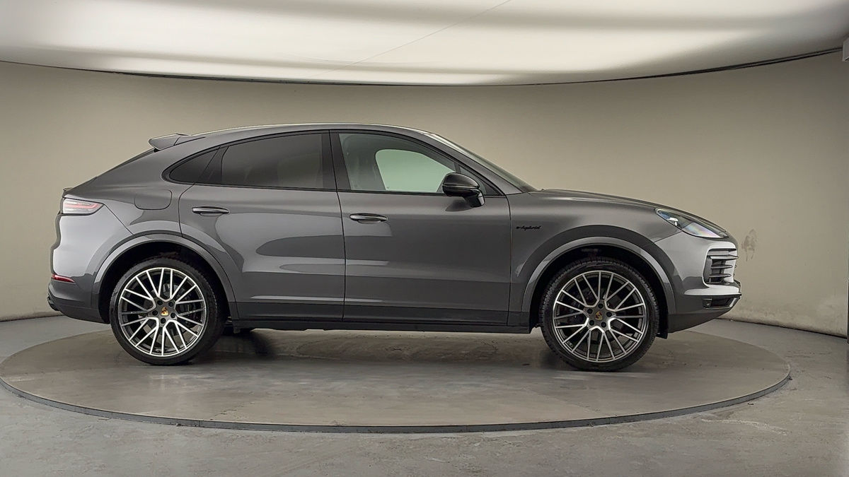 More views of Porsche Cayenne