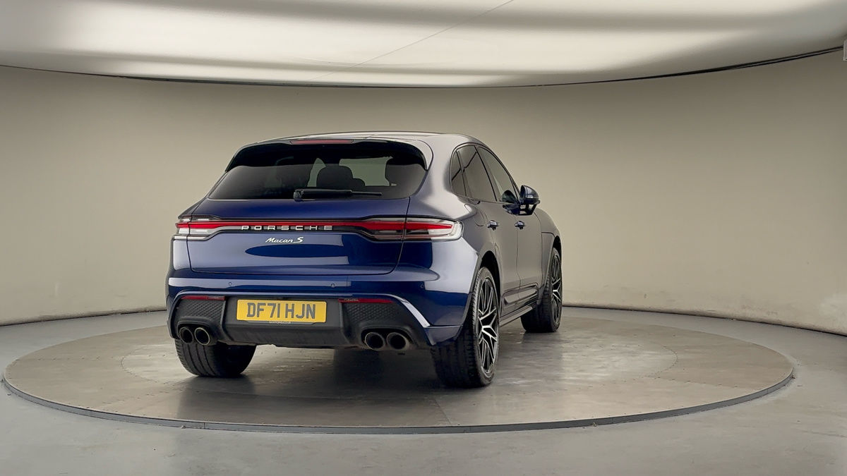 More views of Porsche Macan