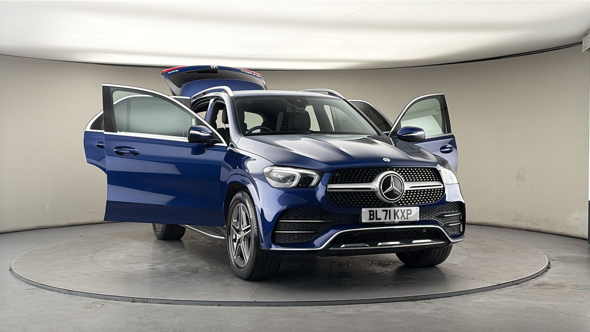 More views of Mercedes-Benz GLE