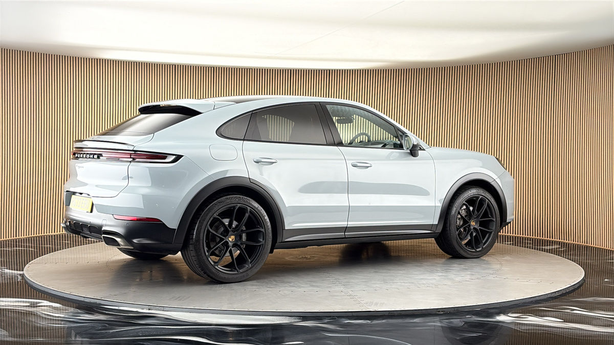 More views of Porsche Cayenne