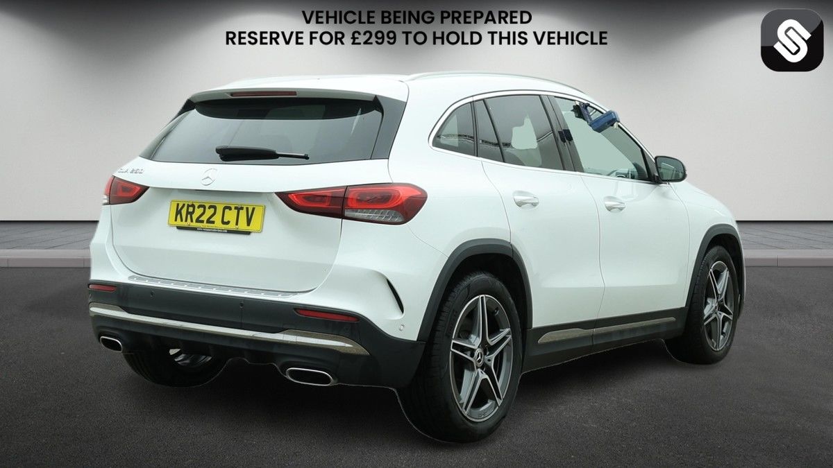 Mercedes-Benz GLA Image 4