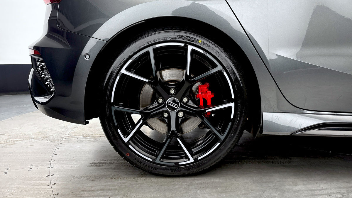 Audi RS3 Image 10