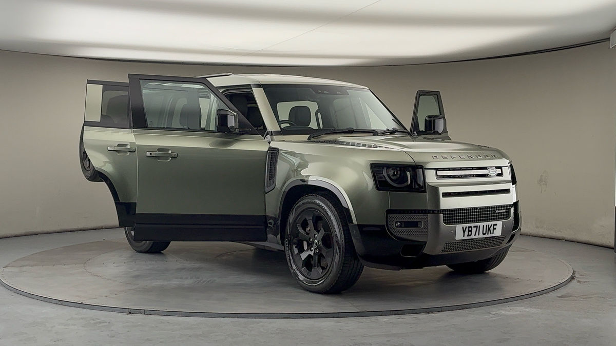 More views of Land Rover Defender 110