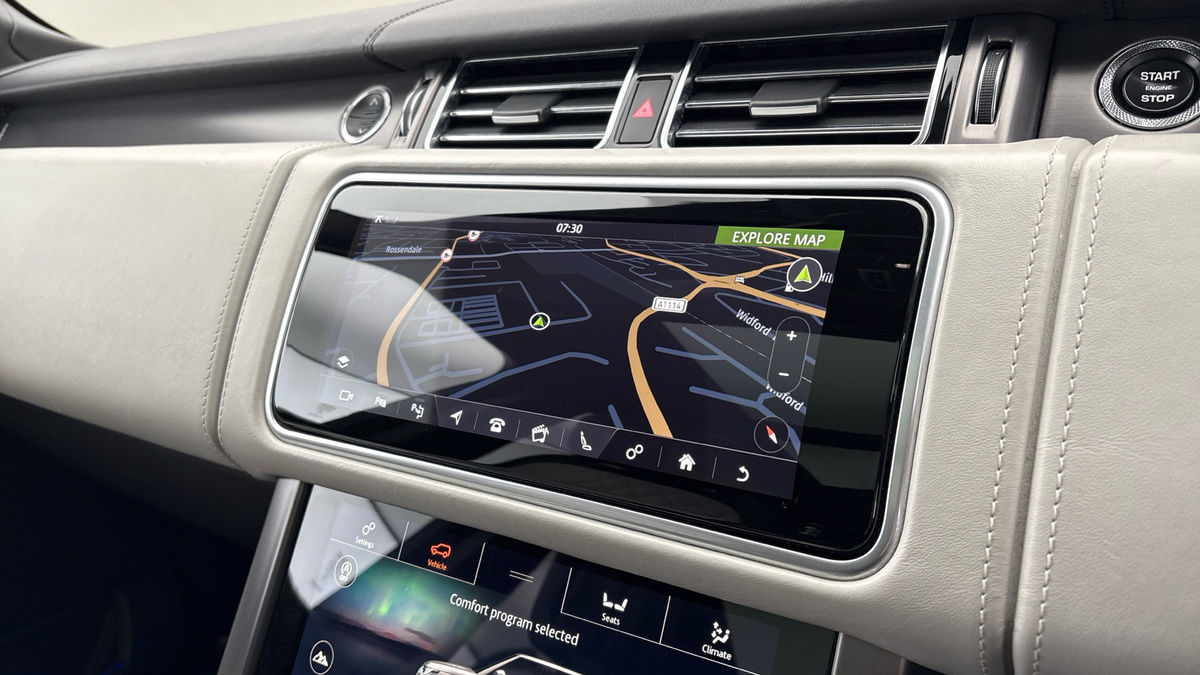 Land Rover Range Rover Image 17