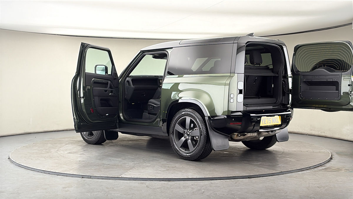 More views of Land Rover Defender 90